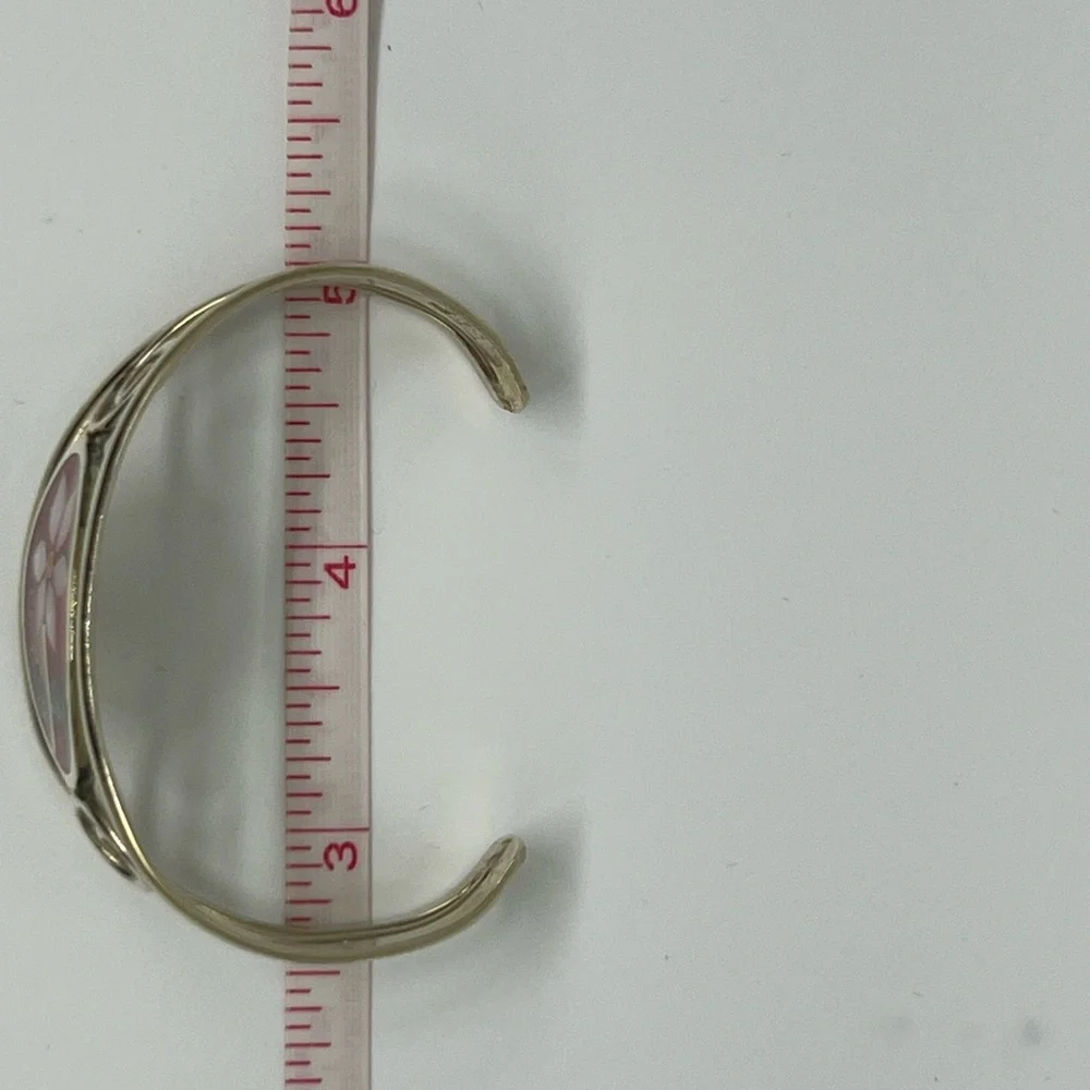N/A pearl measures shell
