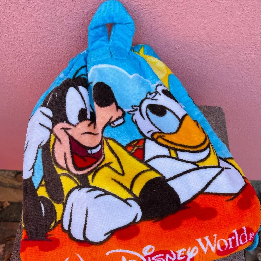 New vintage Walt Disney World Towel Backpack