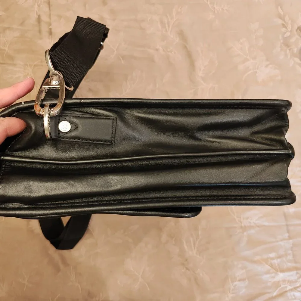 Kenneth Cole Reaction wardrobe sections re