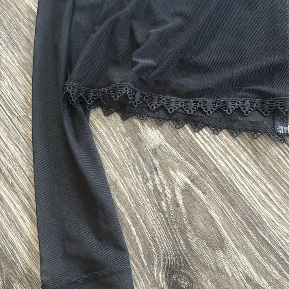 Blush great black