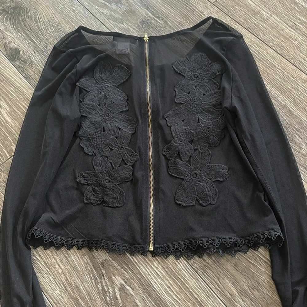 Blush great black