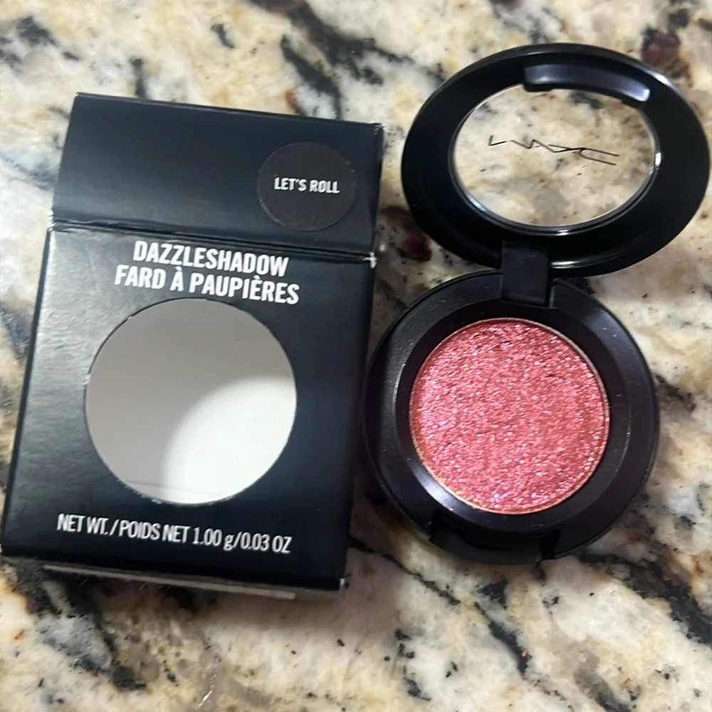 MAC Cosmetics let’s your roll