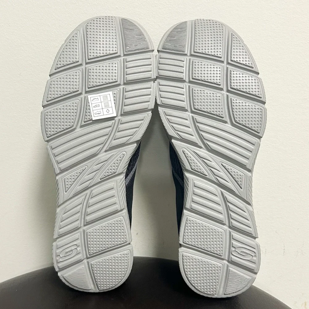 Skechers brand size