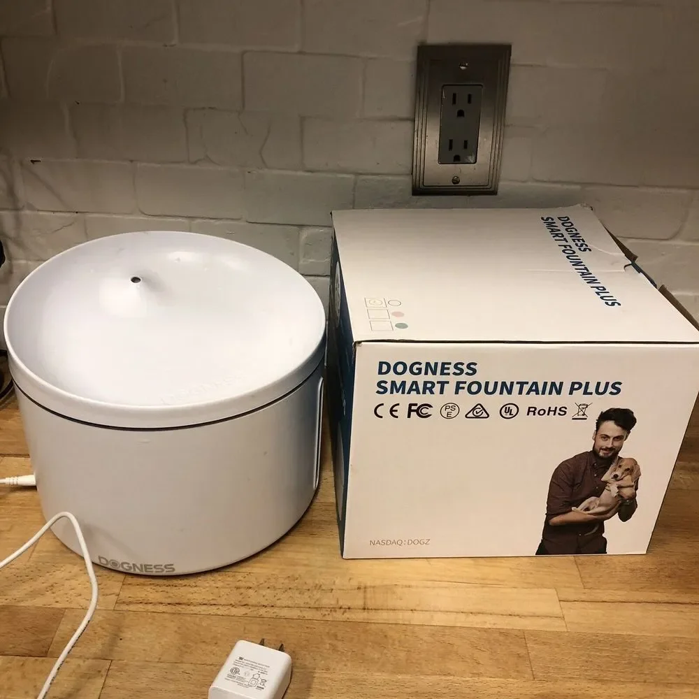 Dogness Pet Smart Water Fountain PLUS (LARGE PETS) White Auto Shuts Off 3.2 L
