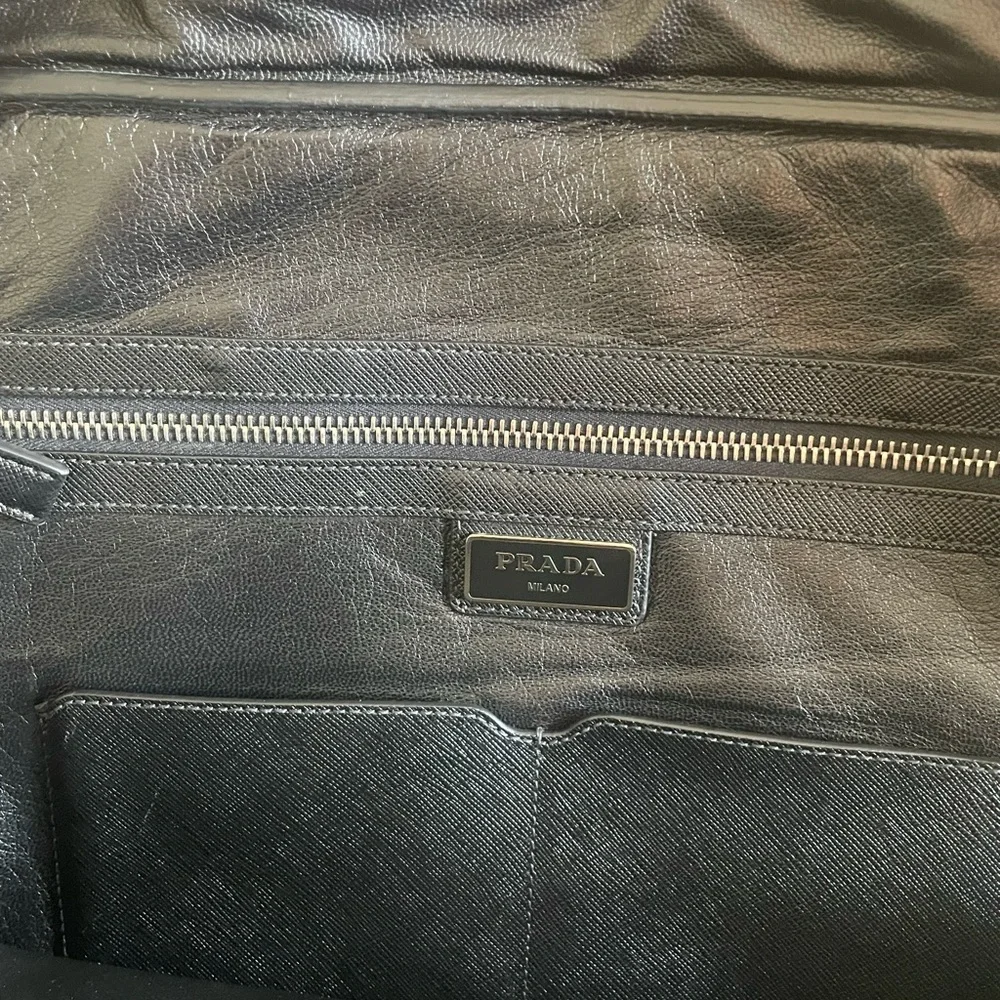 Prada italy leather 5”