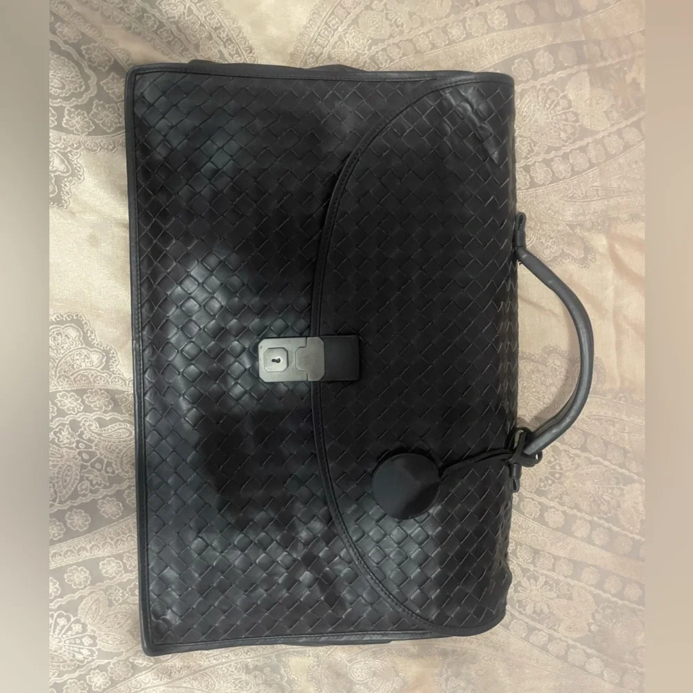 Bottega Veneta size 16”