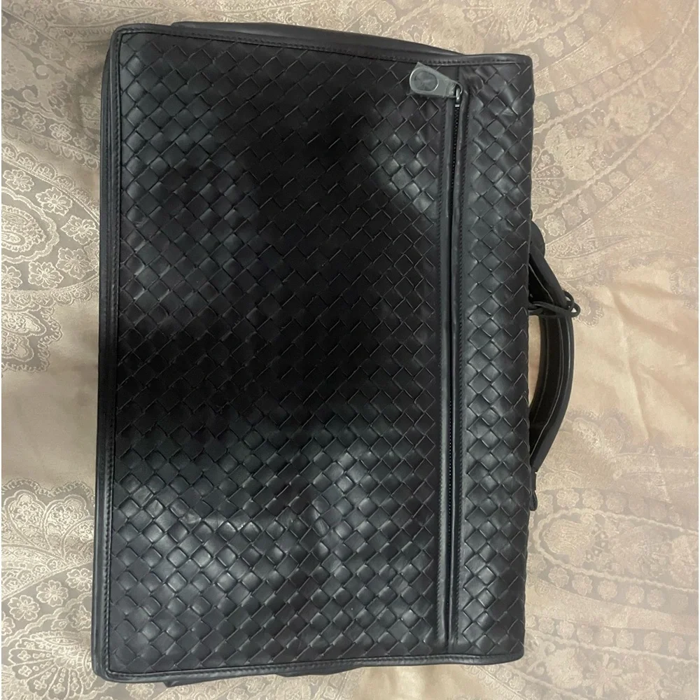 Bottega Veneta size 16”