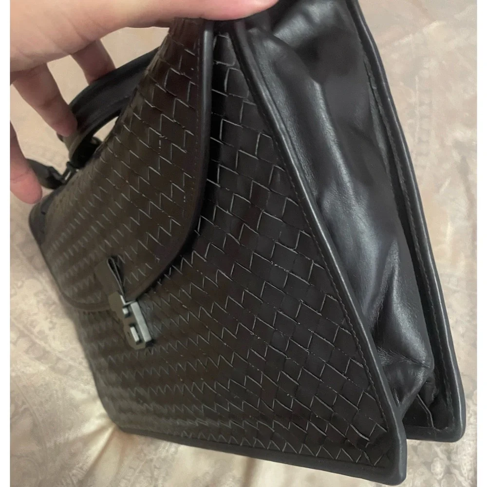 Bottega Veneta size 16”
