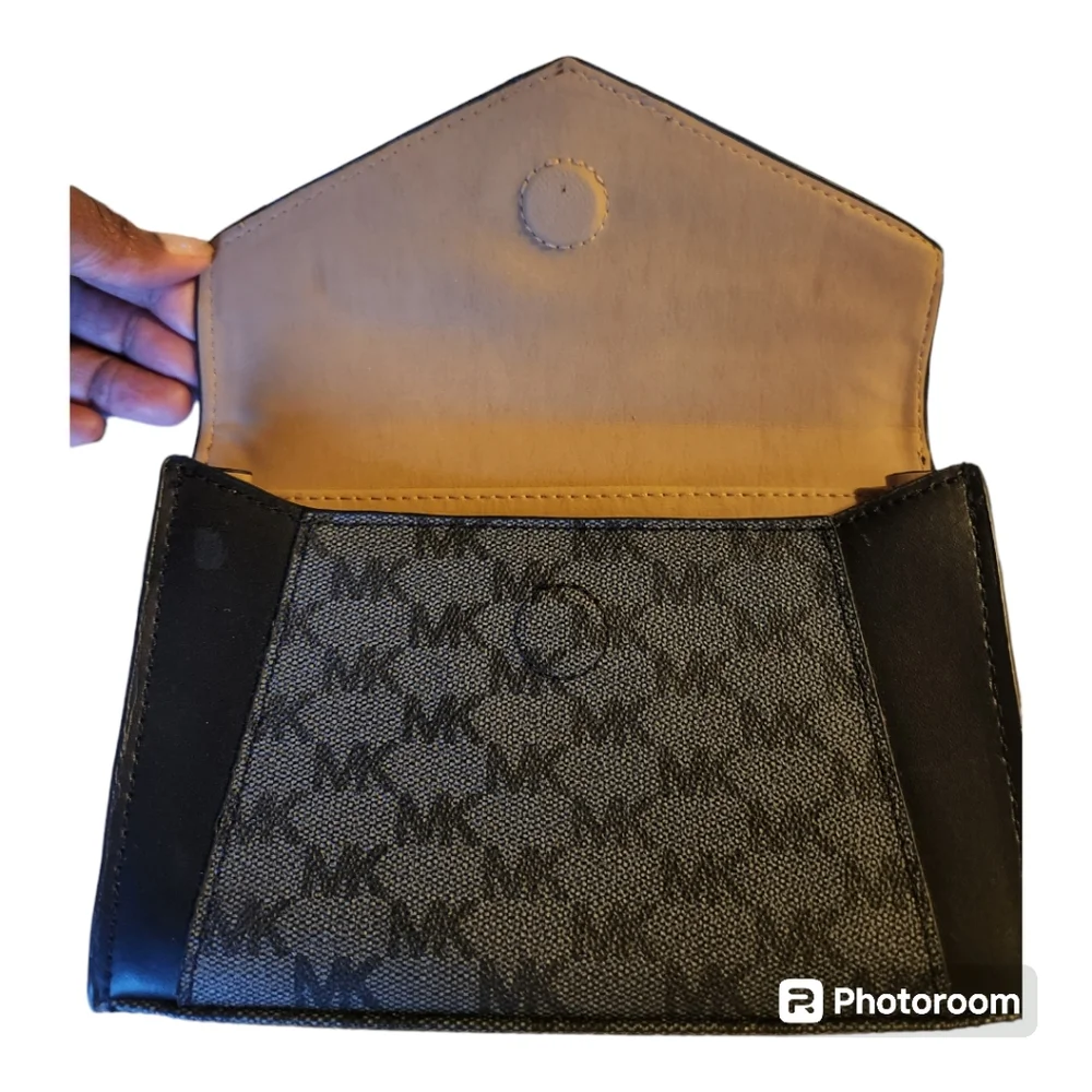 Michael Kors waist loved call