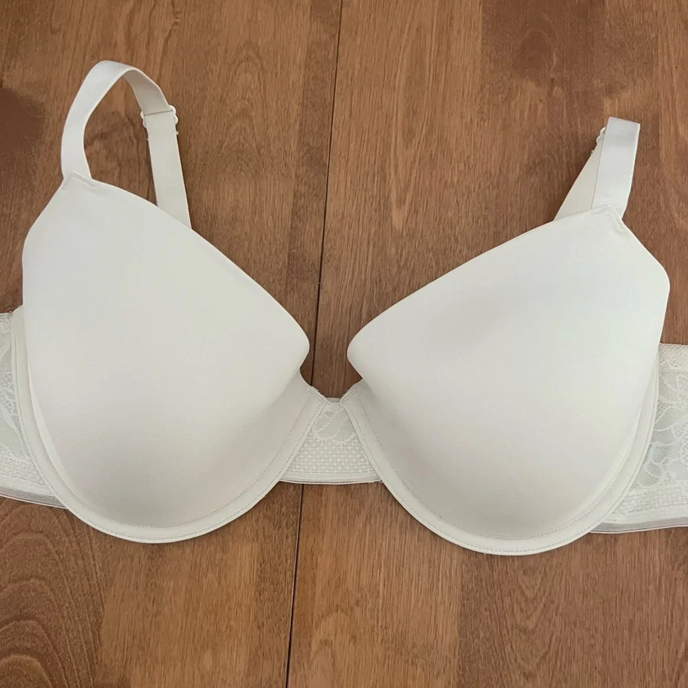 Maidenform 40B Cream/White Lace Bra