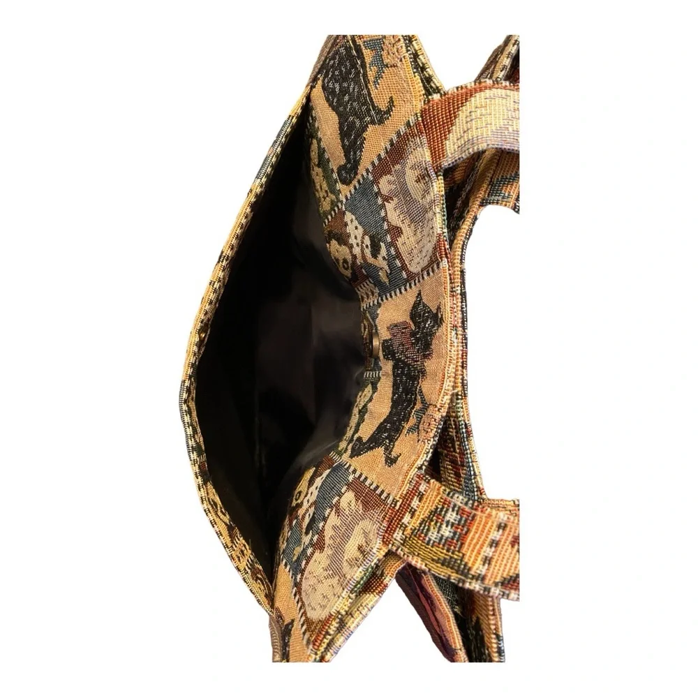 N/A tote attached