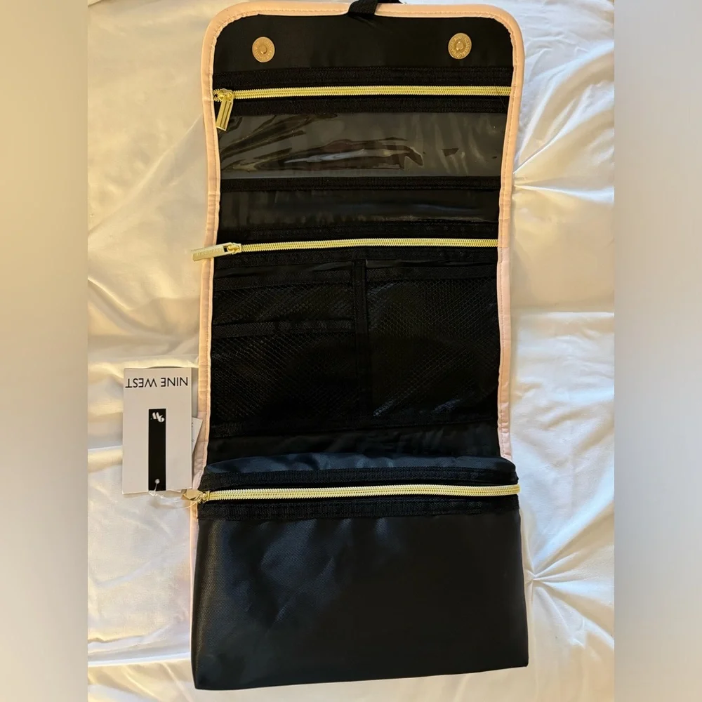 Nine West hanging travel organizer