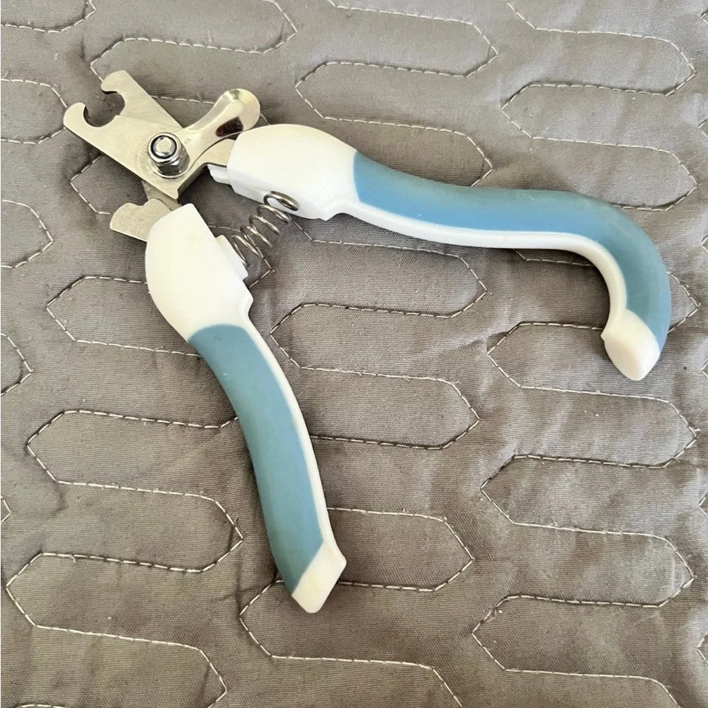 N/A pet nail