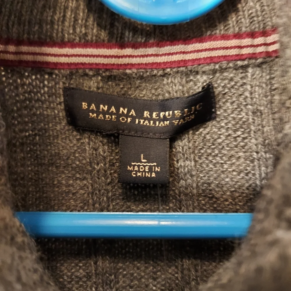 Banana Republic excellent