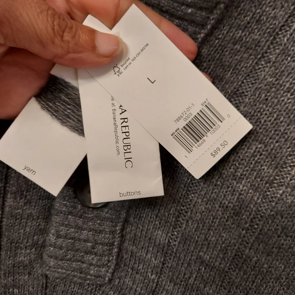 Banana Republic excellent