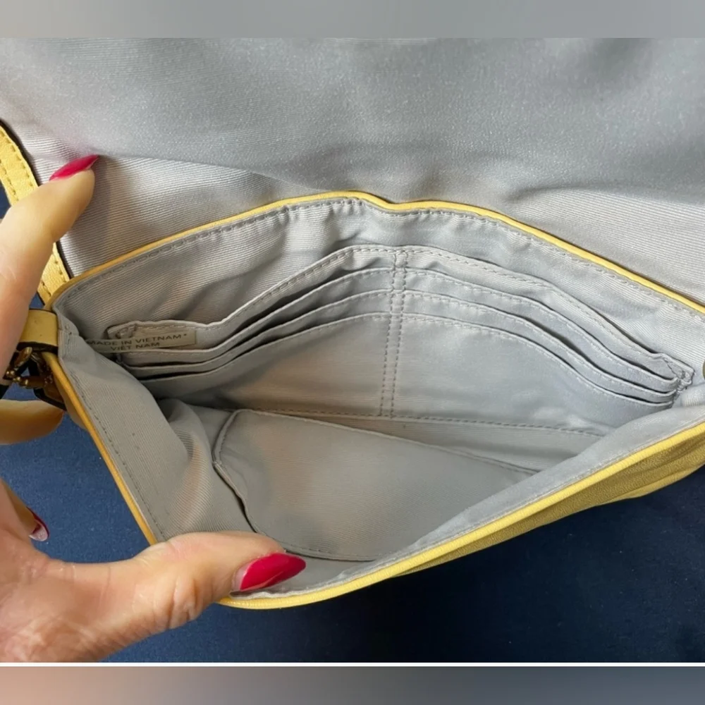 COACH KRISTEN BUTTERCUP YELLOW CONVERTIBLE WRISTLET