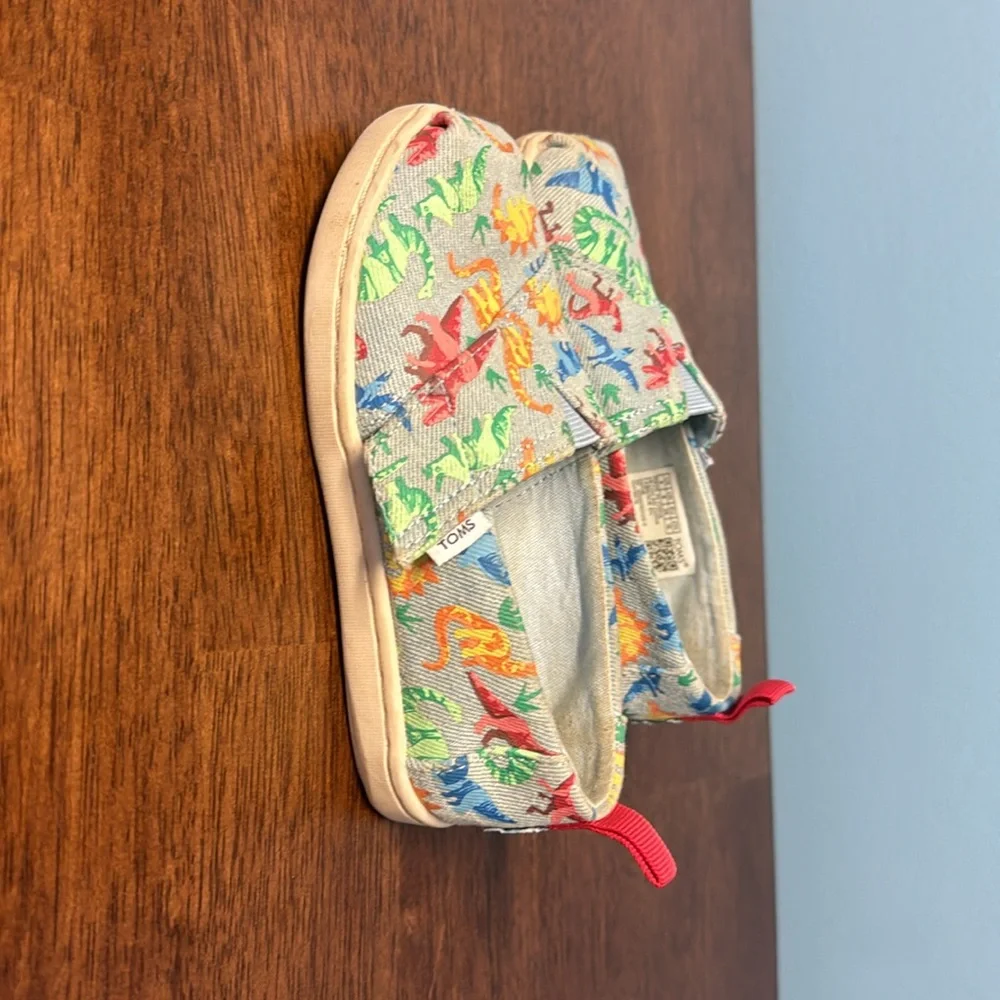 Toms shoes us