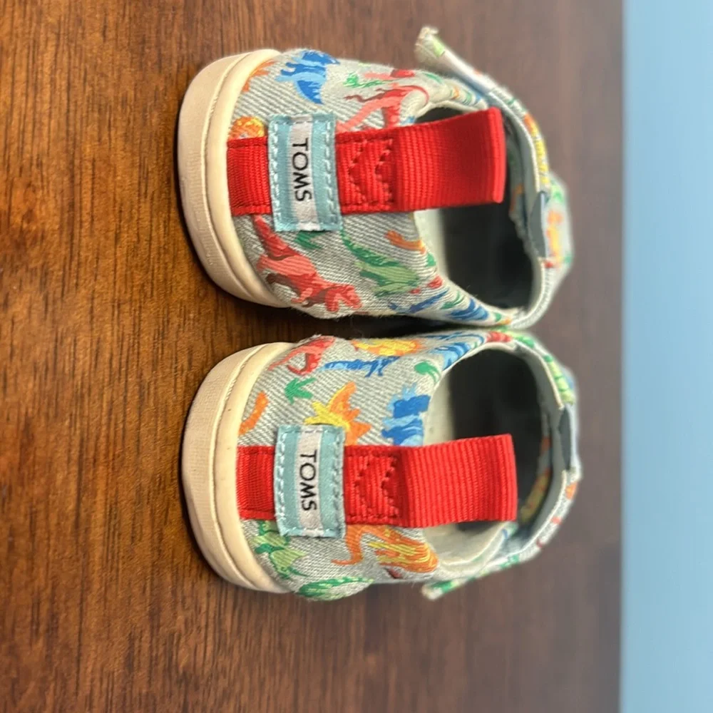 Toms kids shoes size