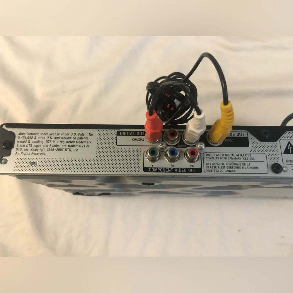 SONY CD/DVD PLAYER