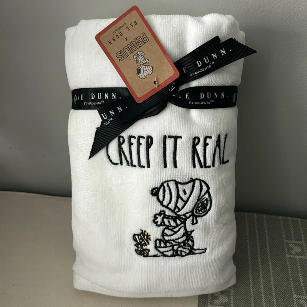 NWT Rae Dunn/peanuts creep it real hand towels