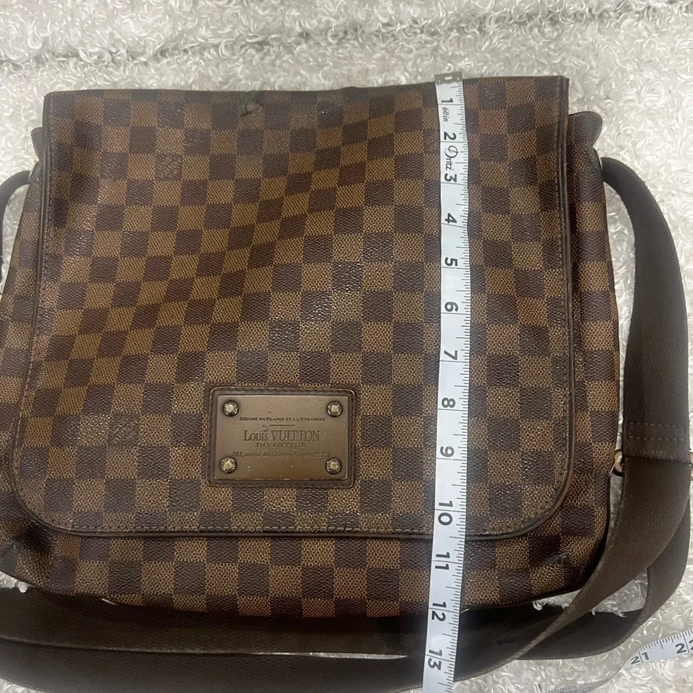 Louis Vuitton Damier Brooklyn MM Messenger bag