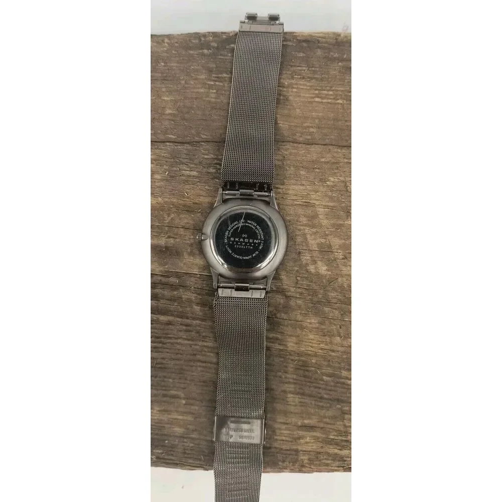 Skagen watch overall