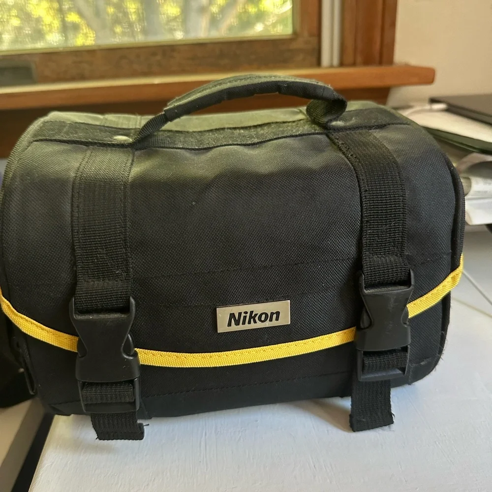 Nikon D3000
