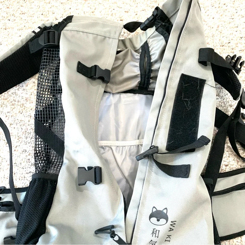 N/A pet carrier