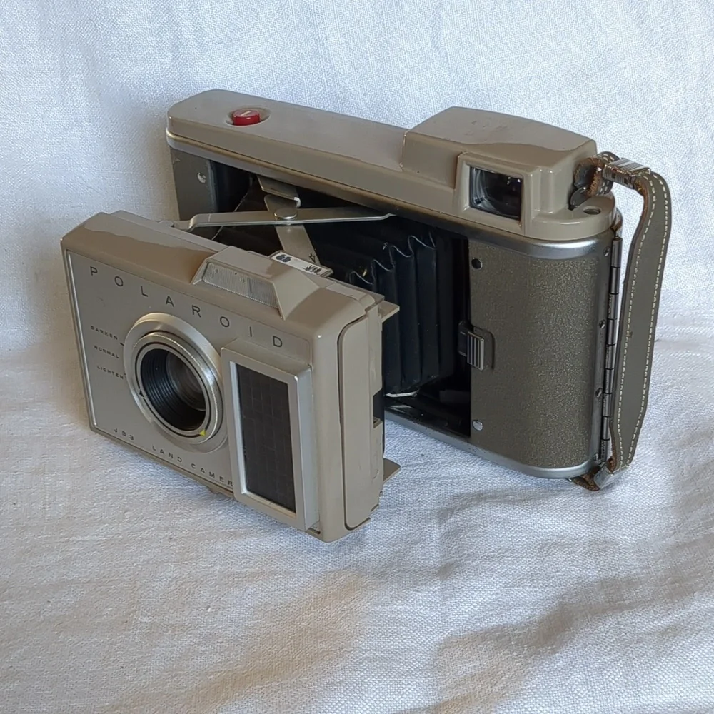 Polaroid vintage j33