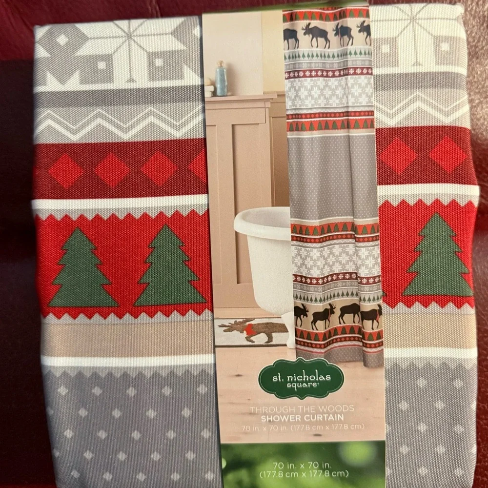 New Saint Nicholas Square cloth shower curtain