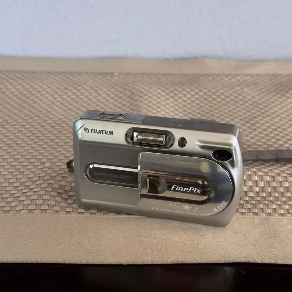 Fujifilm Finepix A340 Vintage Digital Camera