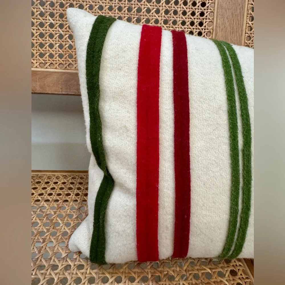 (Set/2) Crate & Barrel Wool Holiday “Cheer” & “Gabriel”Pillows Ivory Red Green
