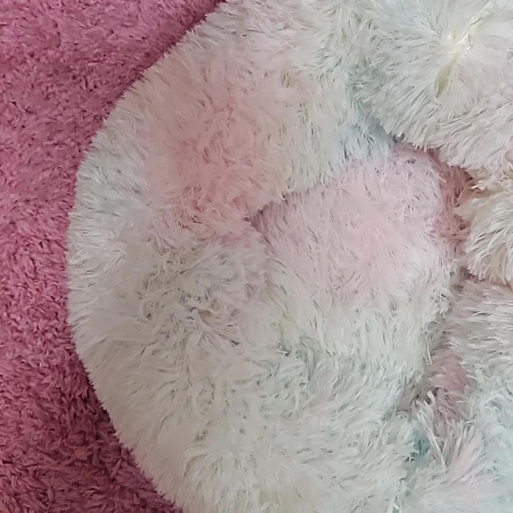 Calming Soft Light Pastel Small Pet Bed NWOT