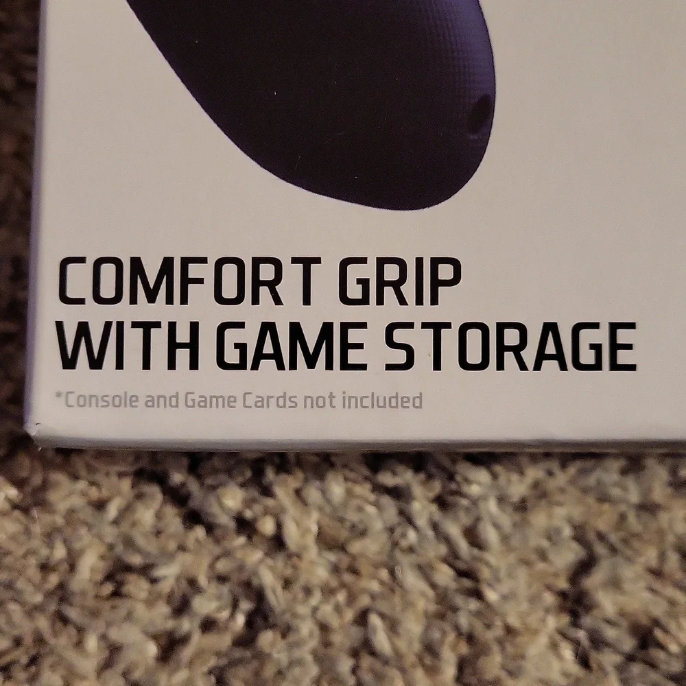 Yok Black Ergo Comfort Grip with Game Storage for Nintendo Switch Lite