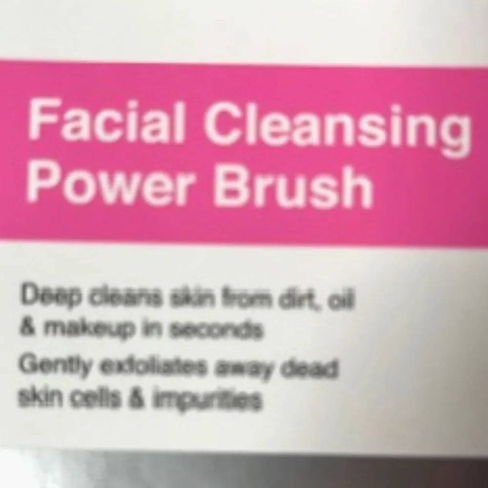 Facial Cleansing Power Brush ......... New in Box