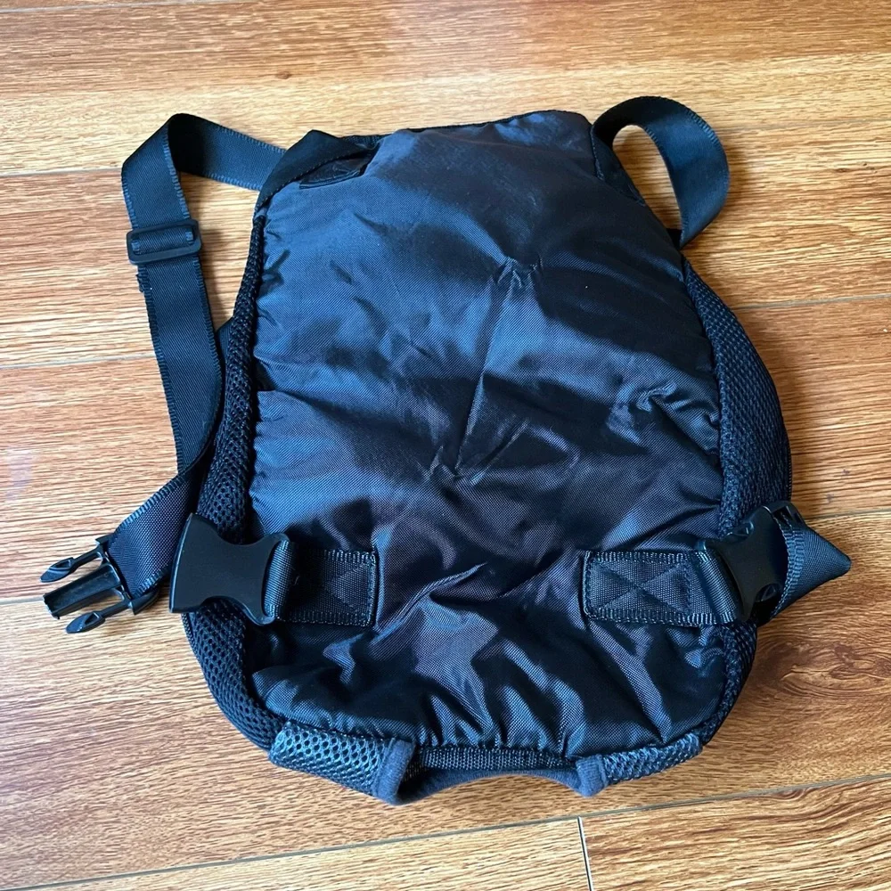 N/A small black
