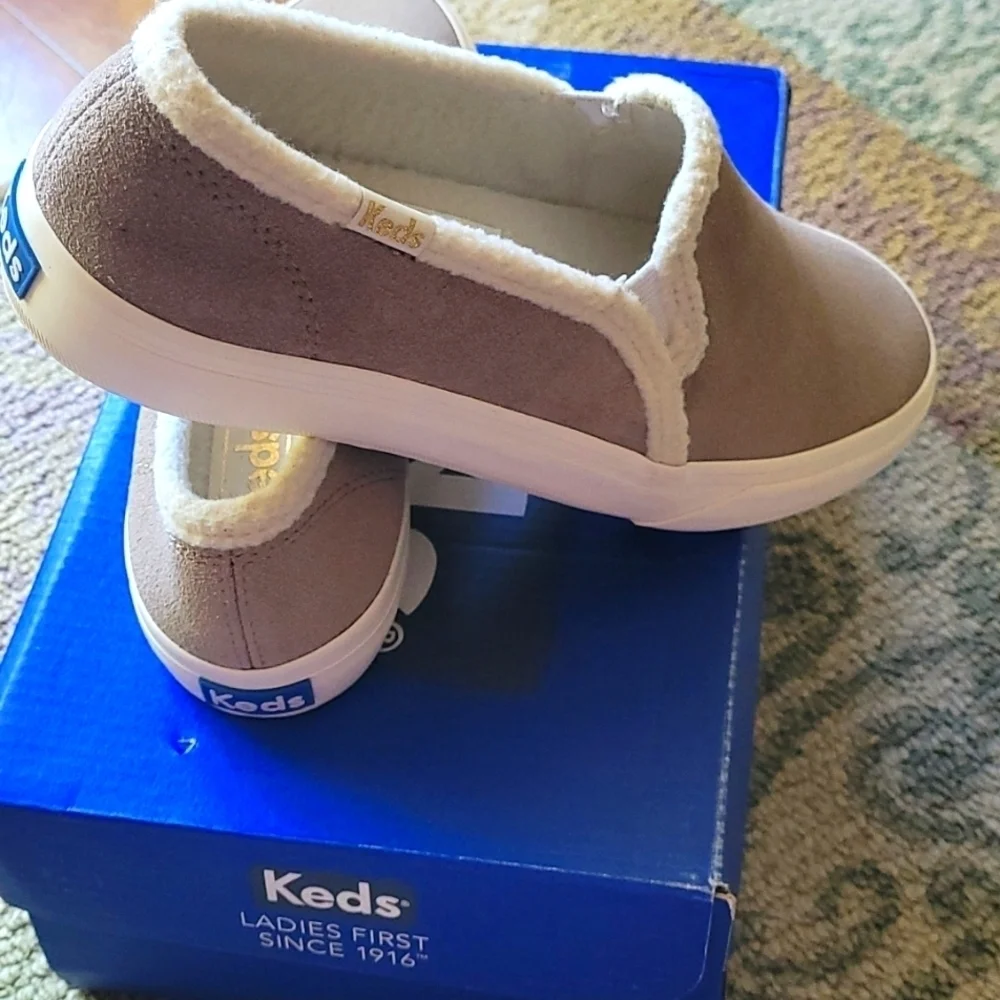 Keds nwt suede