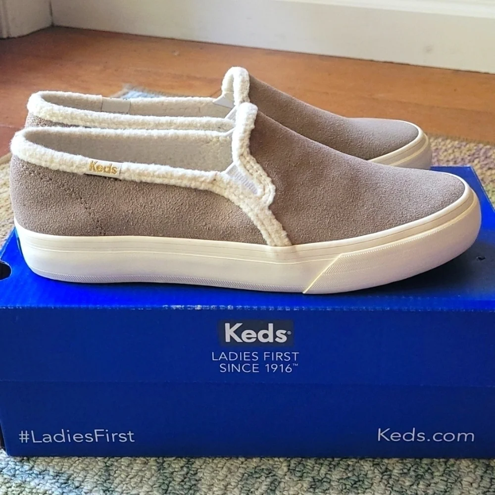 Keds nwt suede