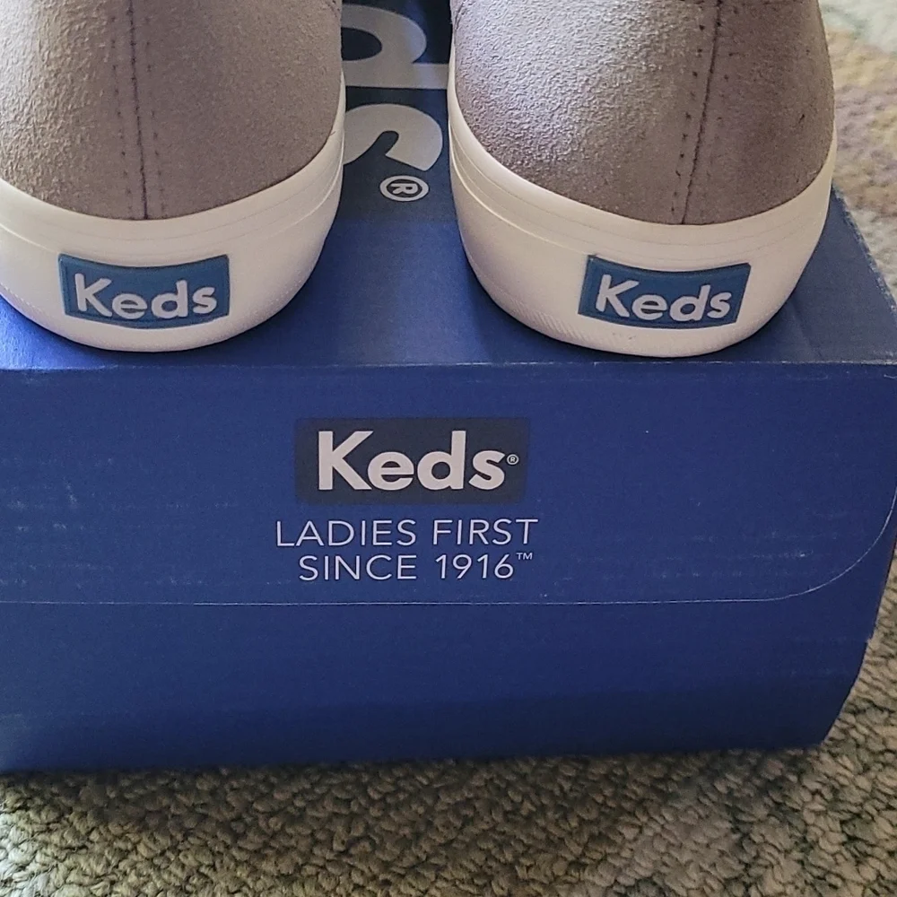 Keds nwt suede