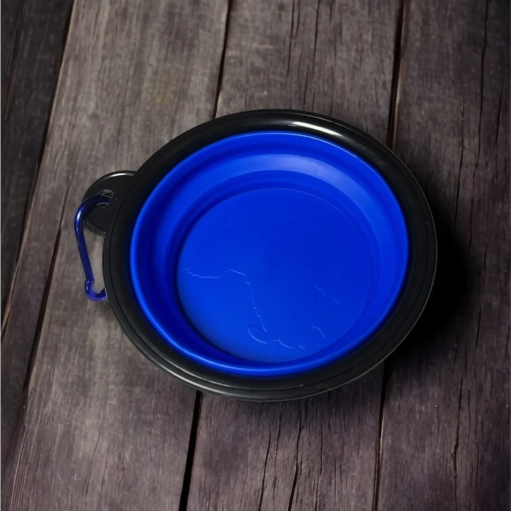 NWT Reusable Pop Open Dog Bowl - Portable w/ Bag Clip