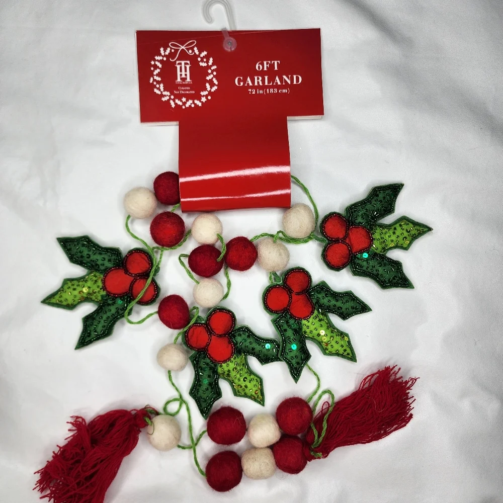 Christmas Garland 6 Foot Felted Red Green Holly Berry Leaves 72