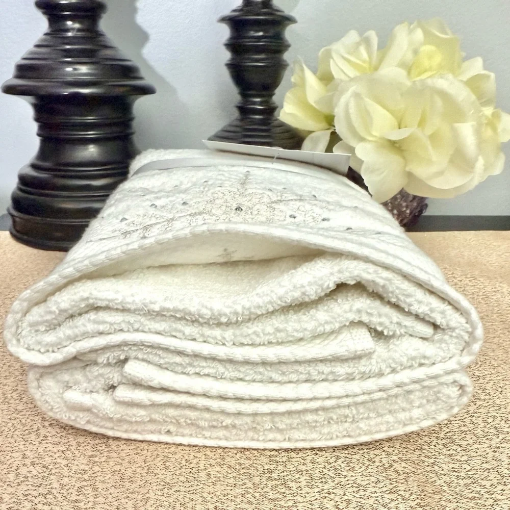 Luxe Habitat nwt set