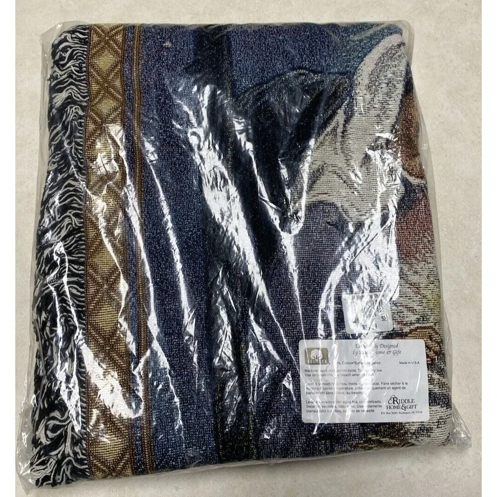 Riddle Home & Gift Christmas O Holy Night Tapestry Fringe Throw Blanket Sealed