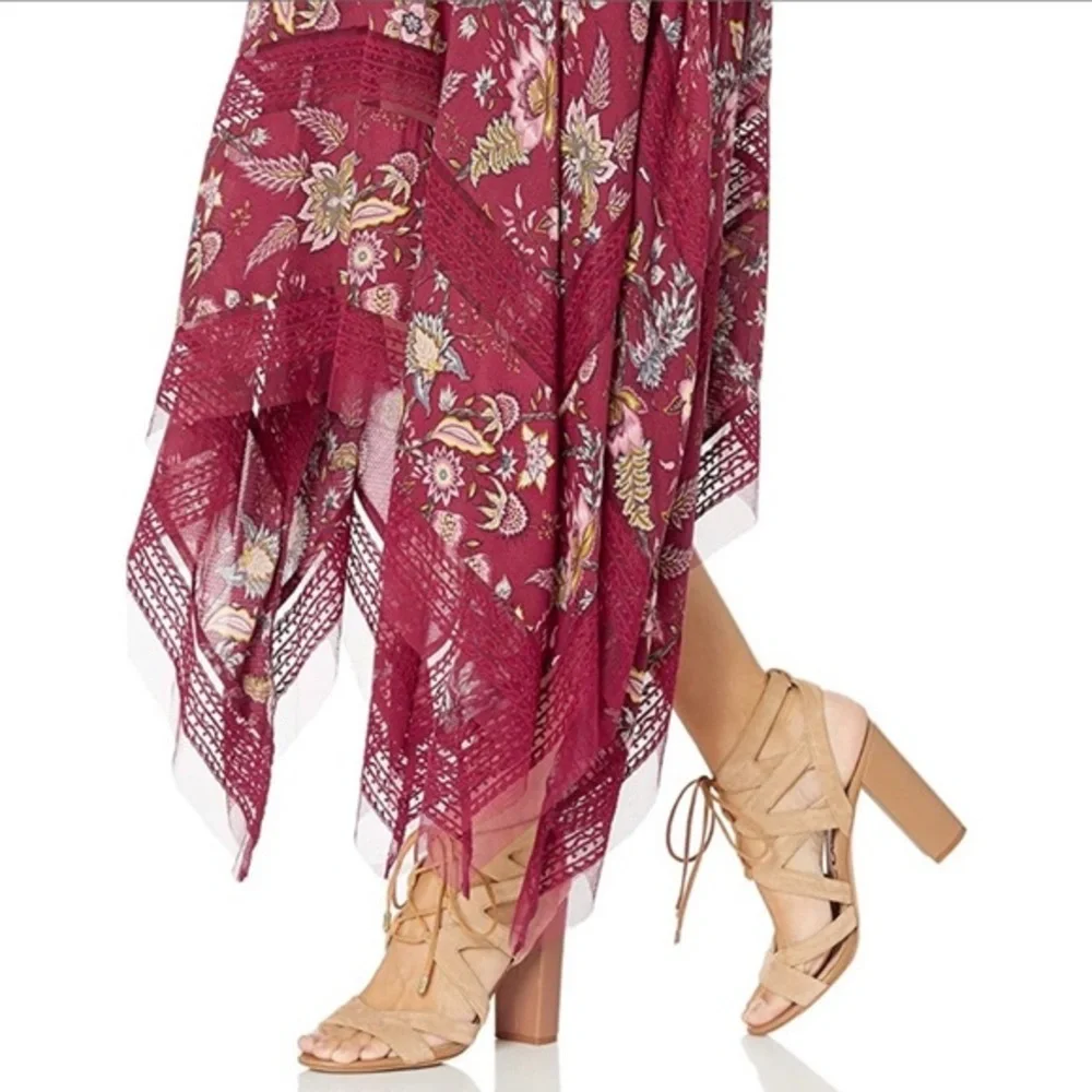 BCBGMaxAzria beautiful rich