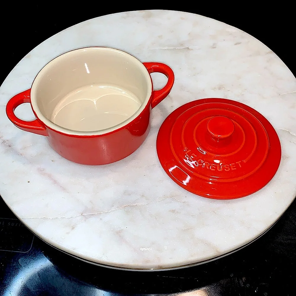 Le Creuset new “le