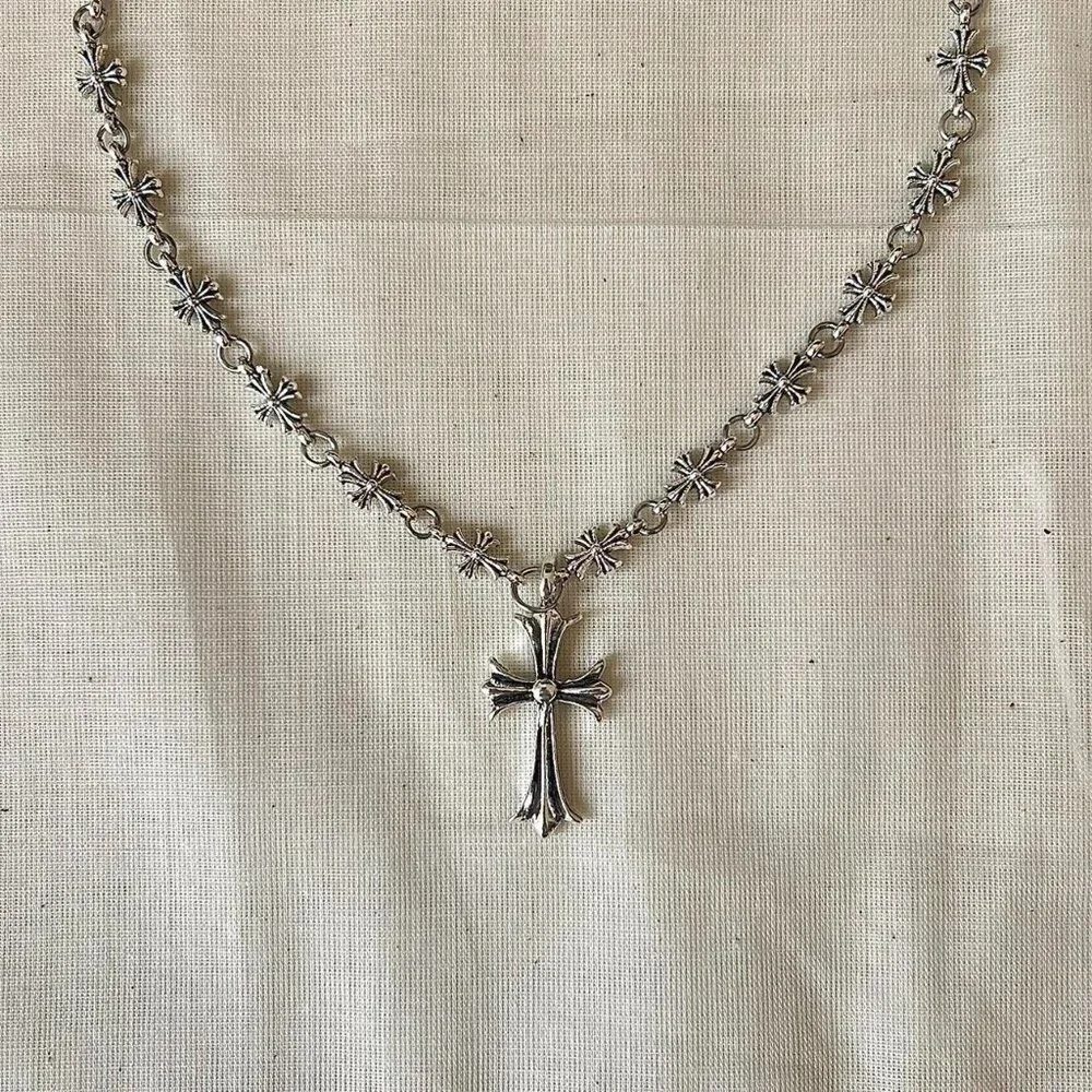 y2k grunge silver cross pendant necklace