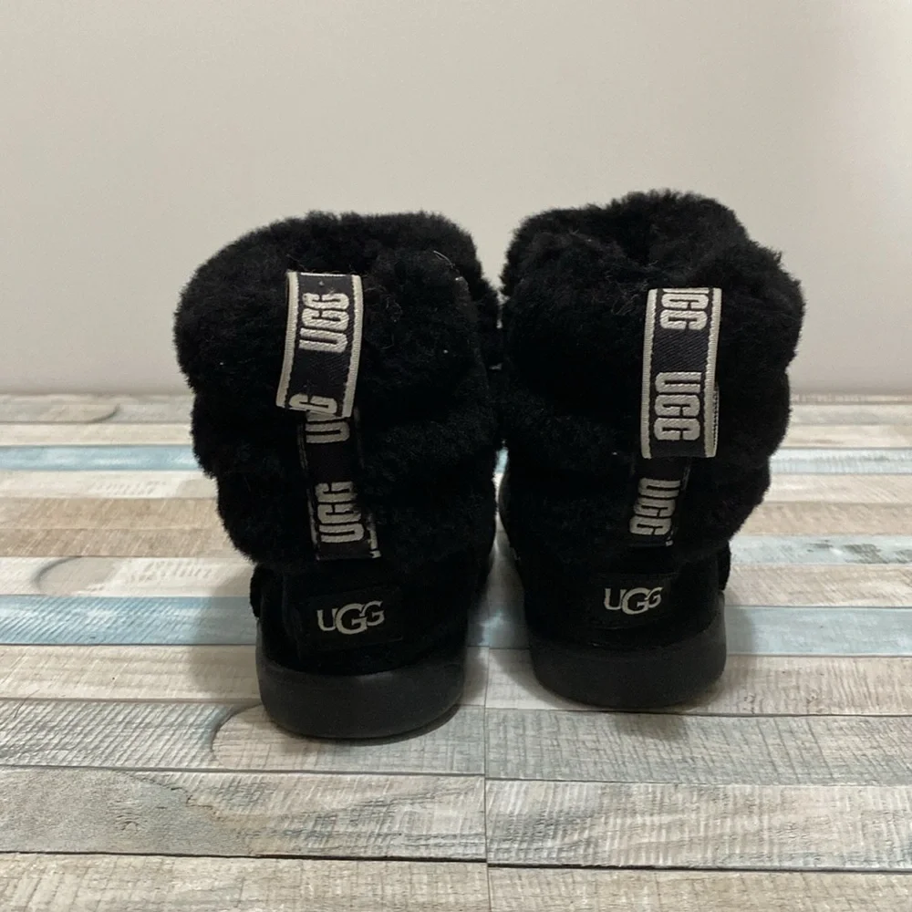 UGG cr8 quilted