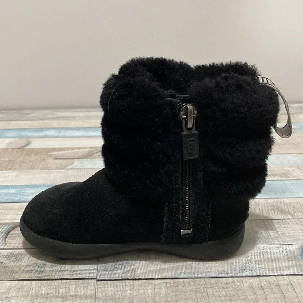 UGG great owned fluff