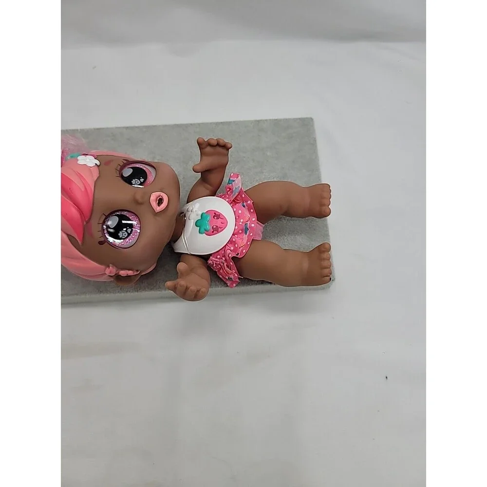 Kindi Kids Strawberry Scented Sisters 8