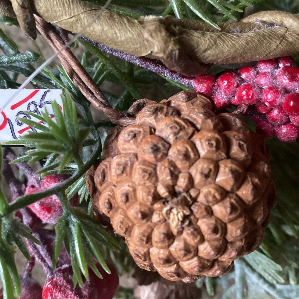 N/A wreath red